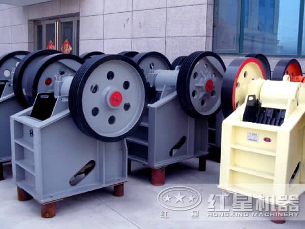 小型正長(zhǎng)石破碎機(jī)